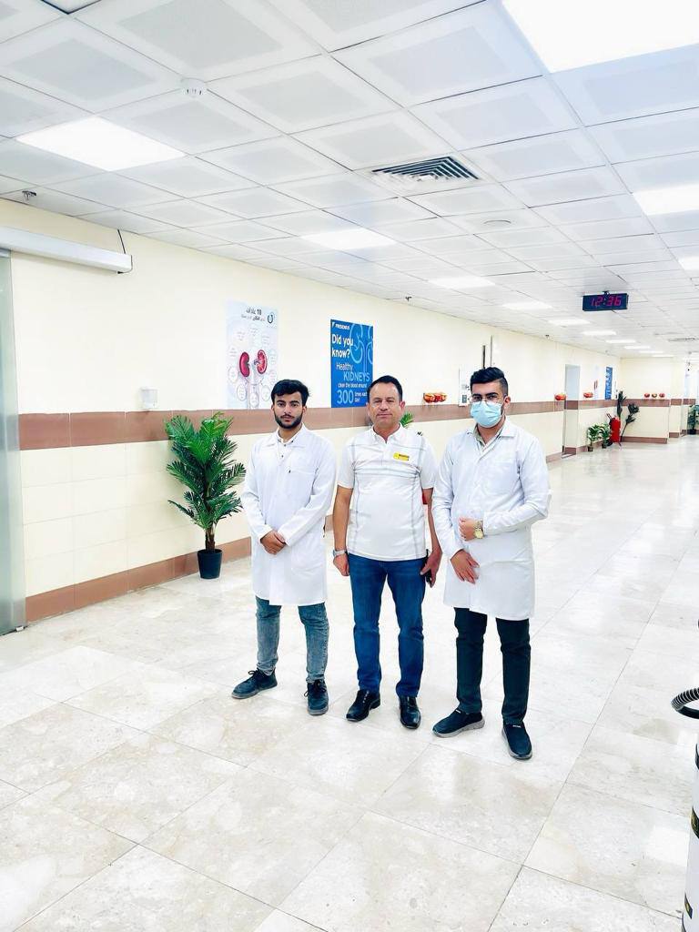 A Research Team Students of UOA at Dialysis Centers